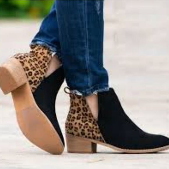 Corky's Leopard Print /Black split Bootie - Picture 8 of 9